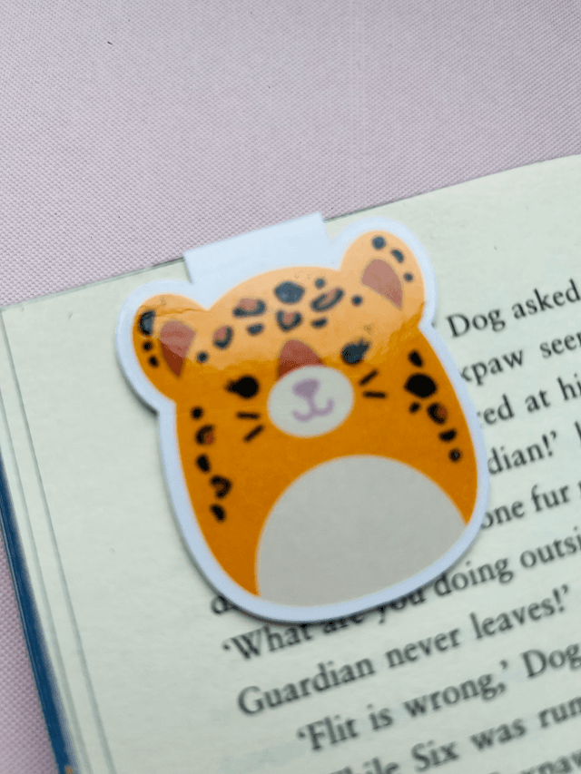 ‘Leopard’ Squish magnetic bookmark